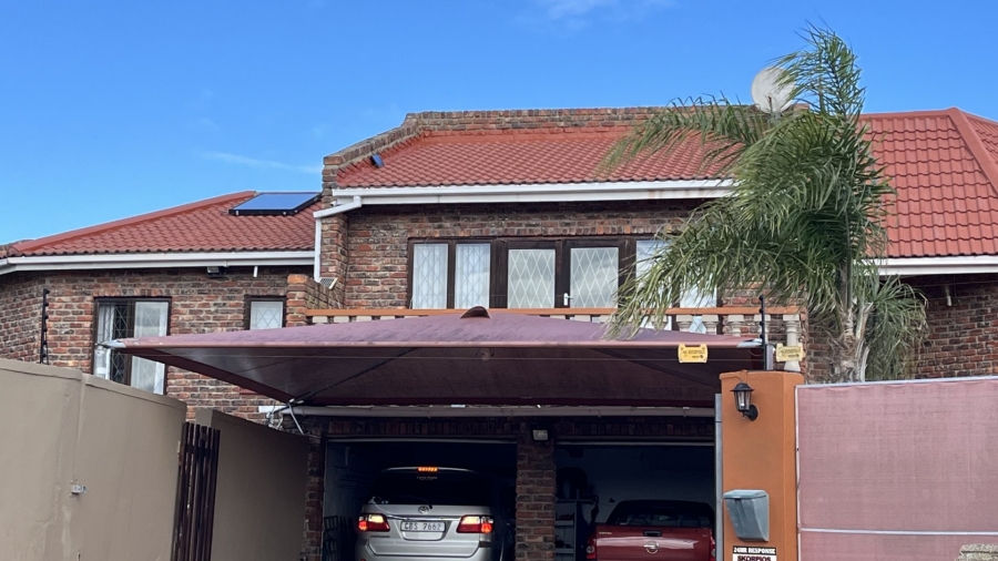 4 Bedroom Property for Sale in Heiderand Western Cape